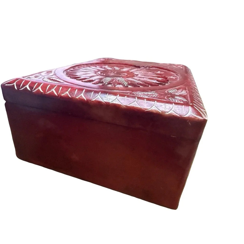 Vintage Made In India Sun Moon And Stars Jewelry stone box trinket '
